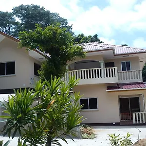  Апартаменты Zeph Self Catering Сейшельские острова